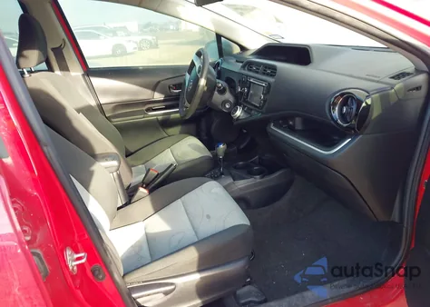 2015 Toyota Prius C Two z USA, uszkodzony, nr VIN JTDKDTB36F1115212